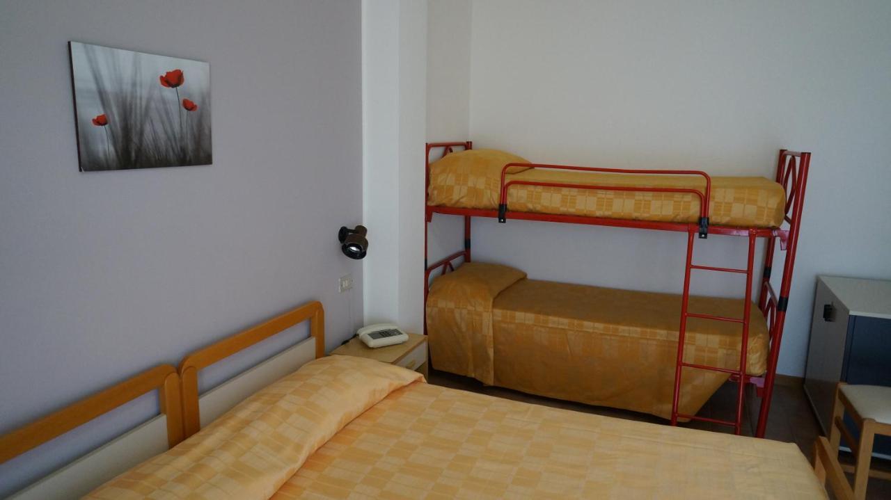 Hotel Quattropalme Tortoreto Екстериор снимка