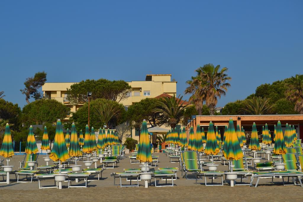Hotel Quattropalme Tortoreto Екстериор снимка